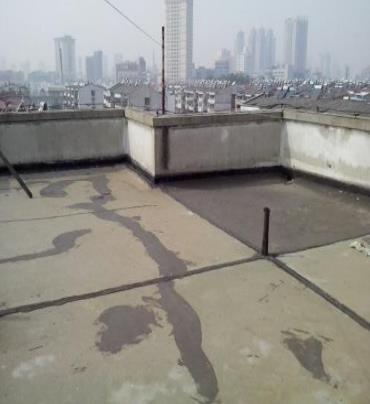 香格里拉漏水维修 楼顶漏水是什么原因，楼顶漏水维修方法是什么?